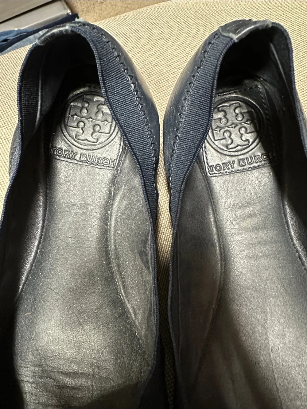 Tory Burch Navy blue Flats with Gold Logo Medallion size 6.5